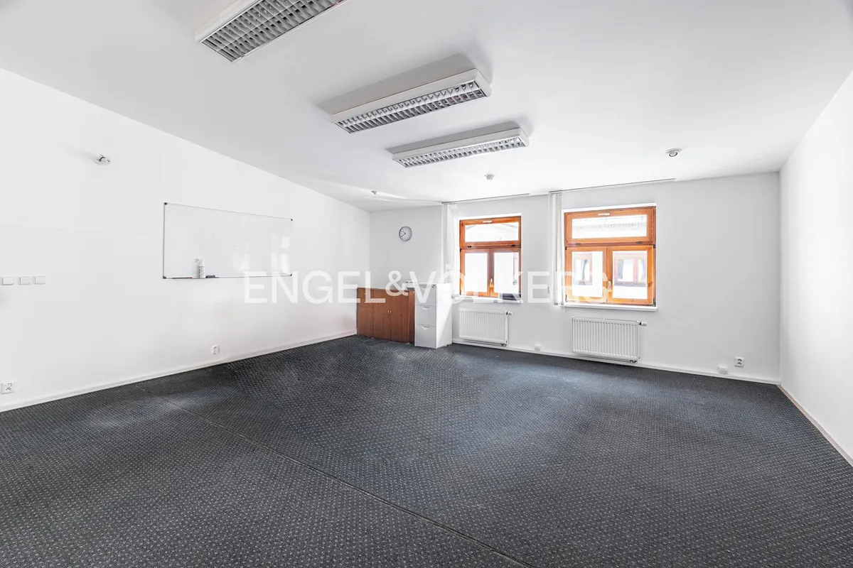 Pronájem kanceláře 123 m²